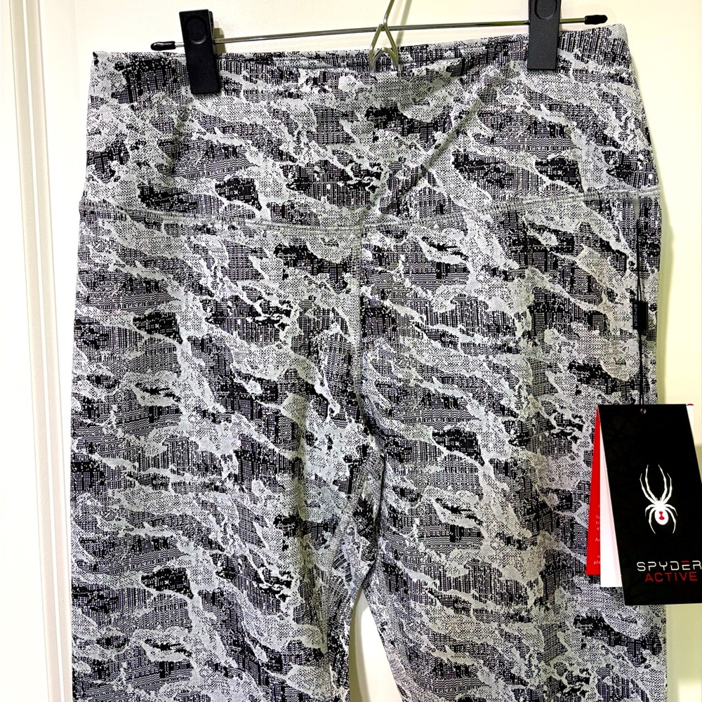 Spyder Active Black White Workout Leggings Size Large NWT - Picture 3 of 8